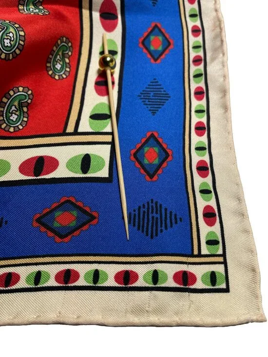 👜 Rare Gucci Blind For Love Tiger Moon Silk Scarf – NWT - Picture 3 of 16